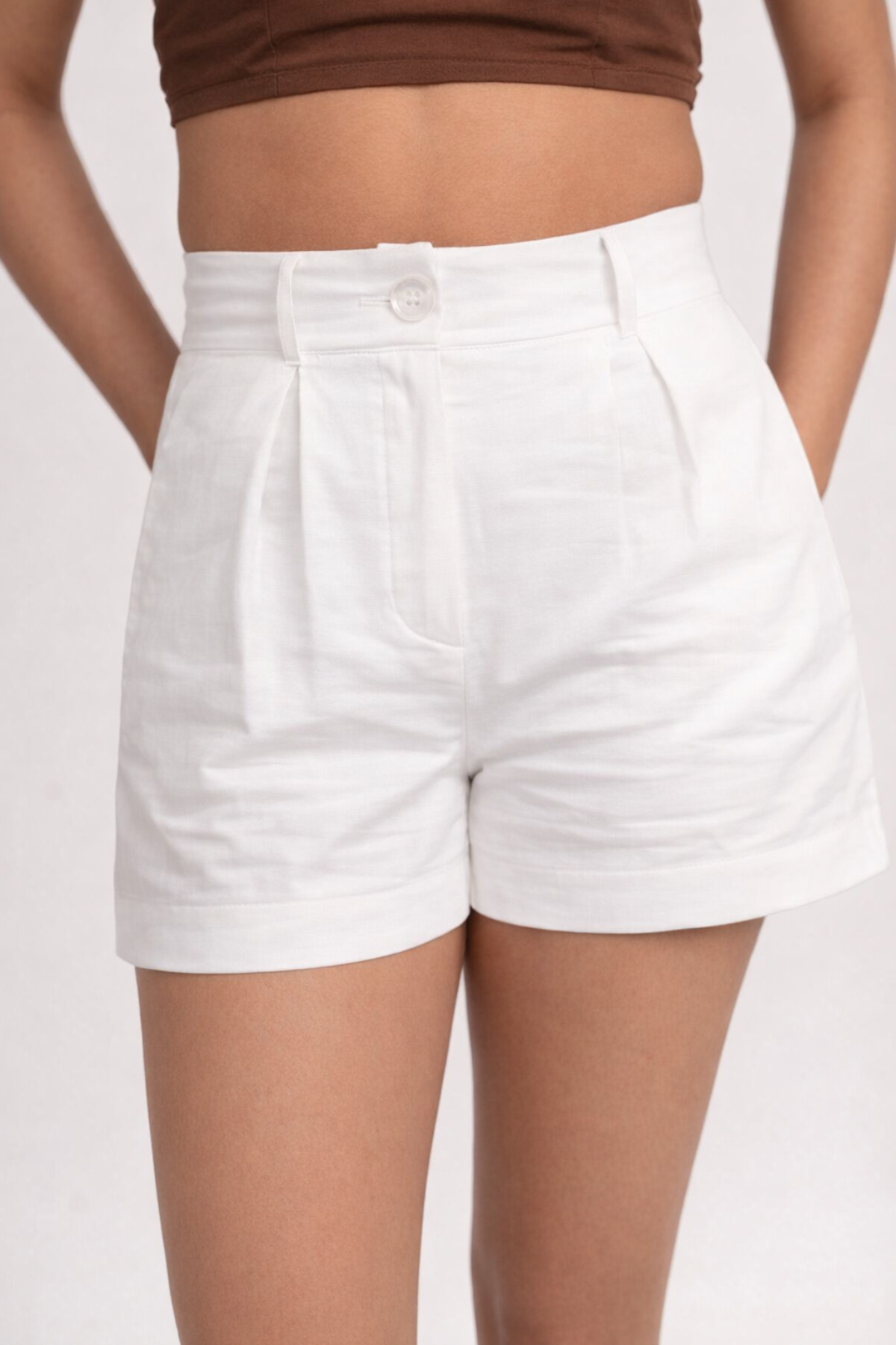 White Shorts - Odhanon