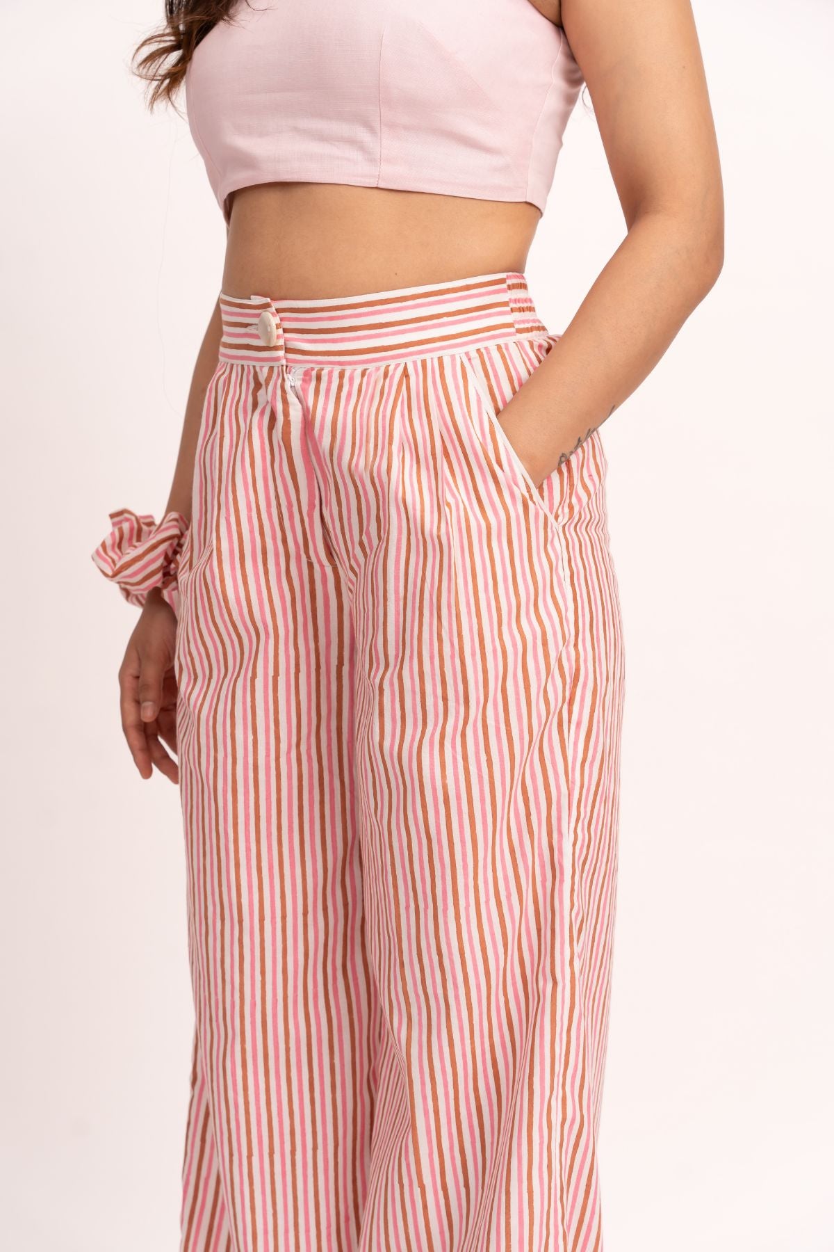 Capri Pants in Pink