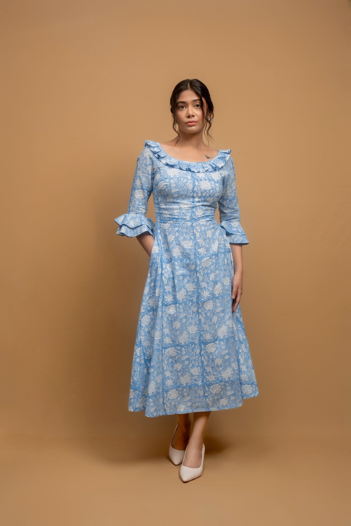 Jasmine in Blue - Odhanon