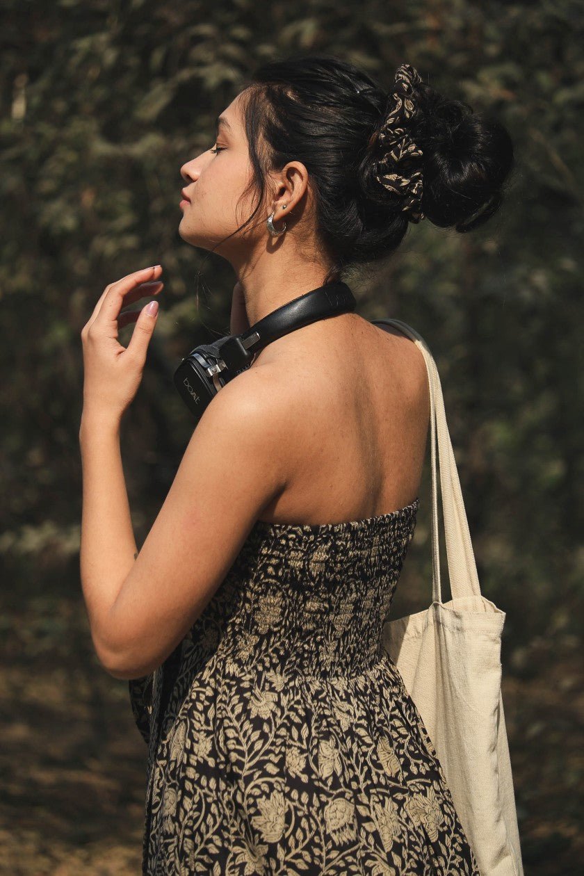 Cute Knotted Summer Dress - Odhanon