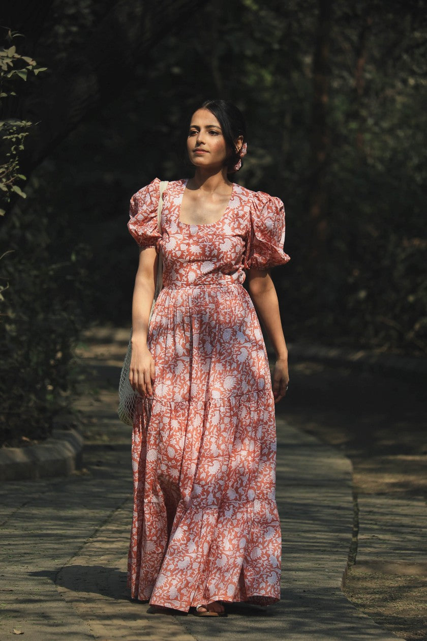 Fit and Flare Maxi Dress - Odhanon